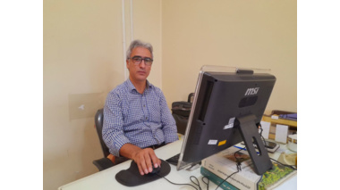 استاد گروه فیزیولوژی و تکنولوژی پس از برداشت پژوهشکده مرکبات و میوه‌های نیمه‌گرمسیری، به مناسبت هفته دولت، نتایج یک تحقیق کاربردی درباره پیشگیری از ضایعات میوه کیوی در سردخانه را تشریح کرد