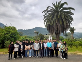 بازدید دانشجویان رشته علوم باغبانی دانشگاه ولی عصر رفسنجان از پژوهشکده مرکبات و میوه ‌های نیمه ‌گرمسیری