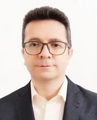 آقای دکتر حسین طاهری